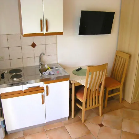 Kristina Apartament Krk Town